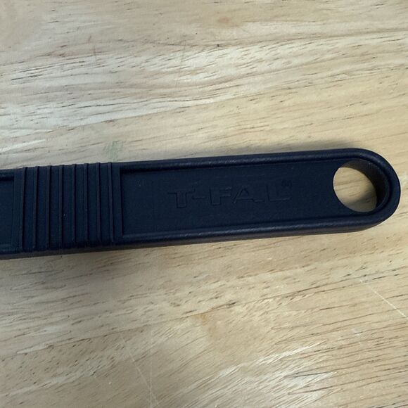 T-FAL Black Nylon Slotted Straining Spoon 12.5” Long Canada Made - Picture 2 of 9